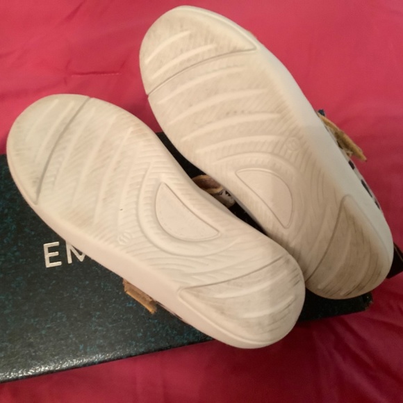Childrens size 11 worn once! Emu Australia brand. - Picture 4 of 4